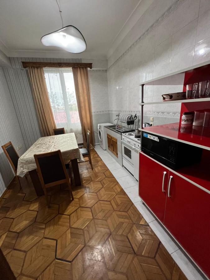 Twins Guest House Батуми Экстерьер фото