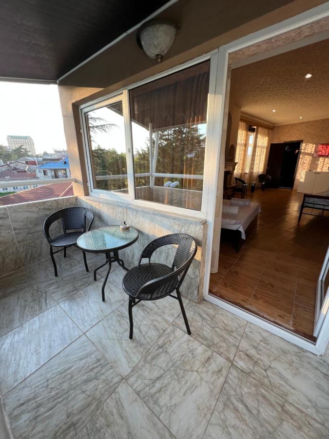 Twins Guest House Батуми Экстерьер фото