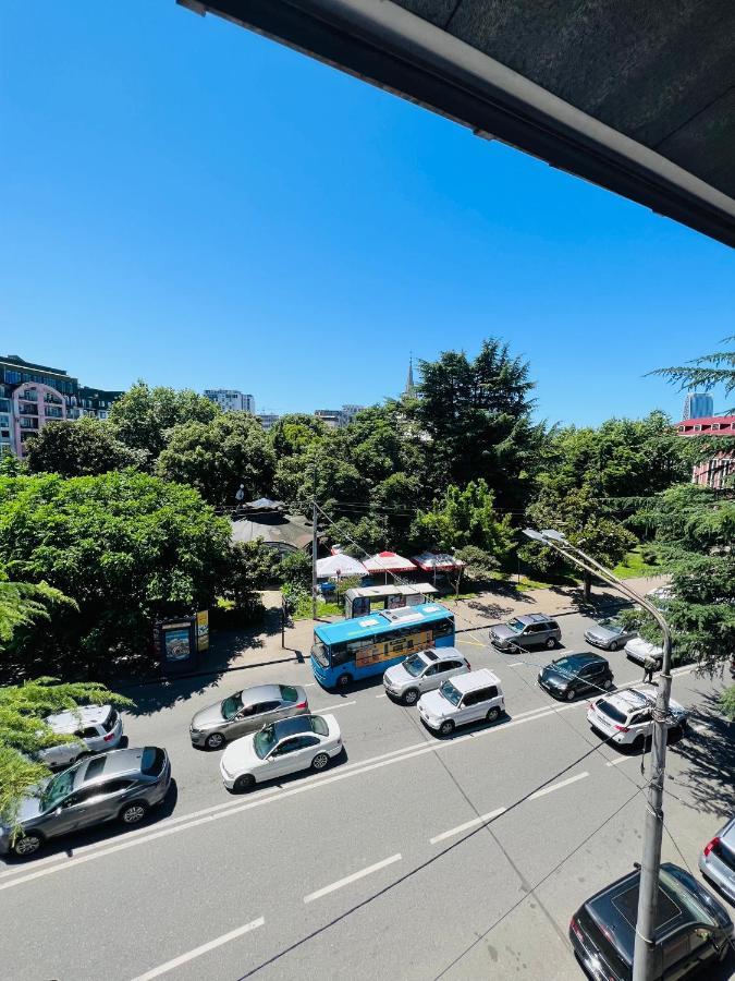 Twins Guest House Батуми Экстерьер фото